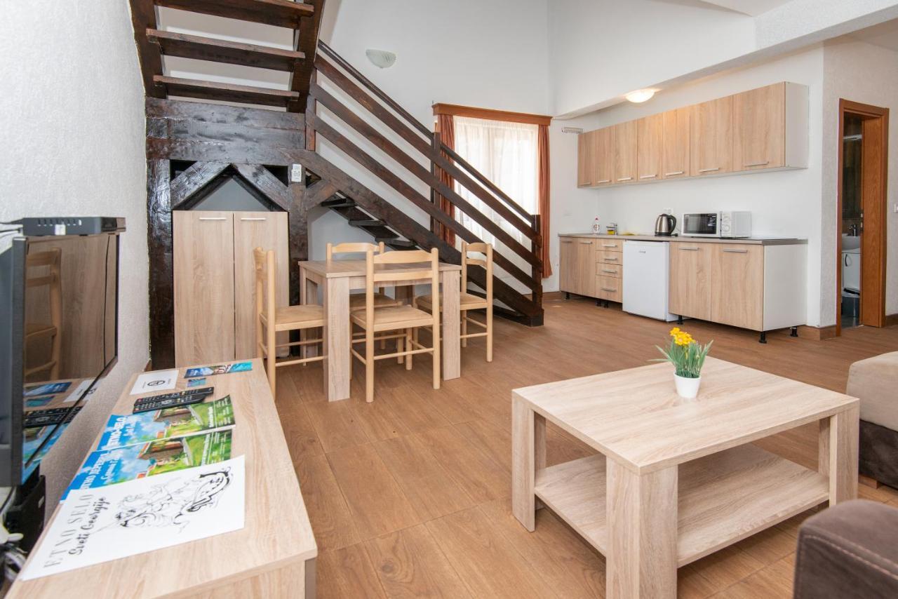 Ethno Village St George Cetynia Zewnętrze zdjęcie