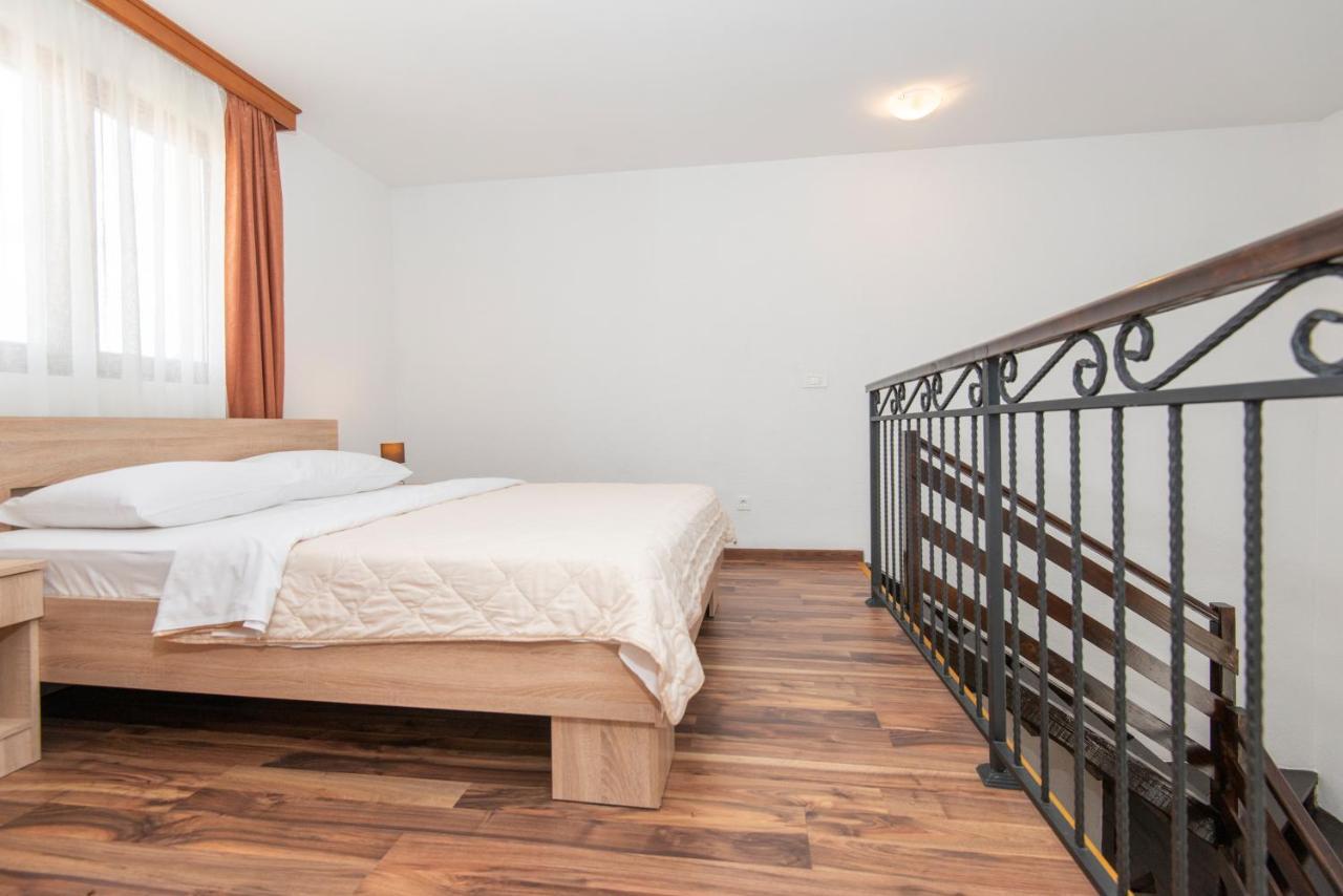 Ethno Village St George Cetynia Zewnętrze zdjęcie